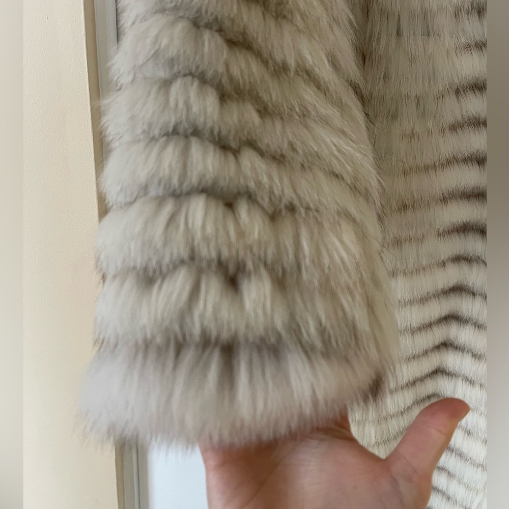 Saga Fox Fur Coat long - Picture 6 of 12